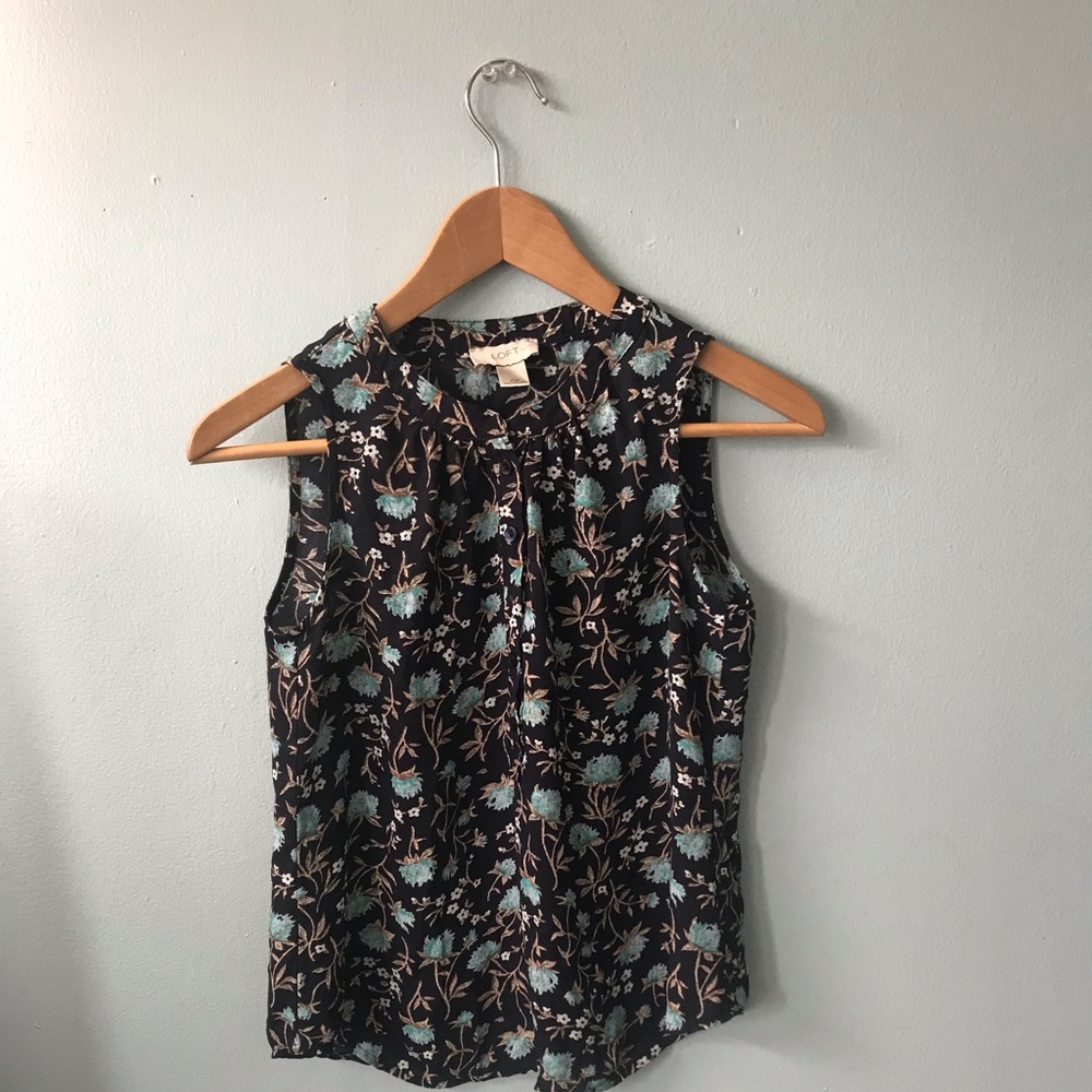 LOFT Navy blue floral tank top